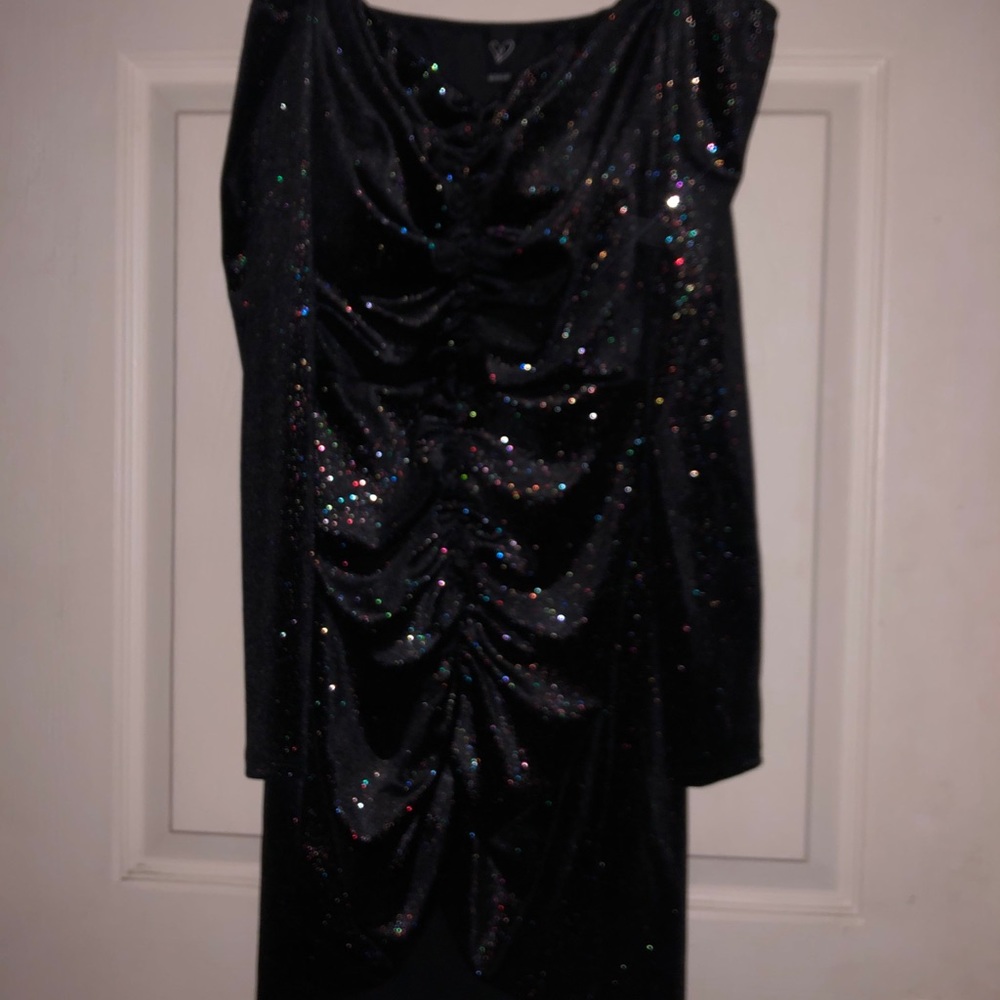 Black Rouched long sleeve dress - Picture 3 of 5